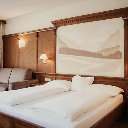 Kristallhotel Corona-Krone Al Plan di Mareo Buitenkant foto