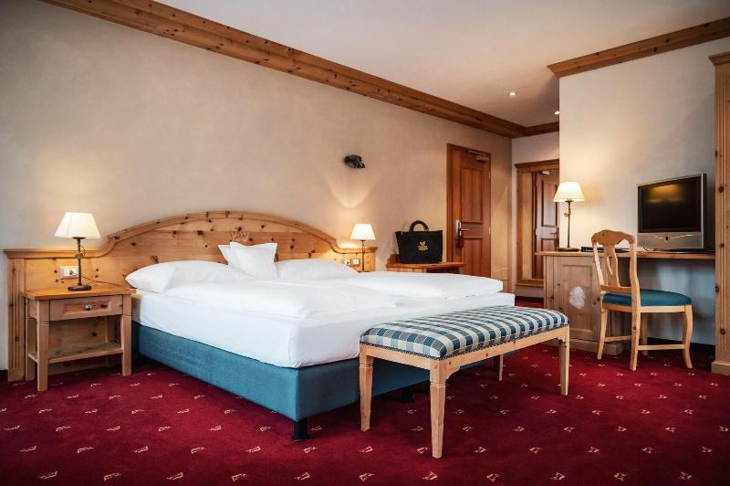 Kristallhotel Corona-krone Hotel 4*