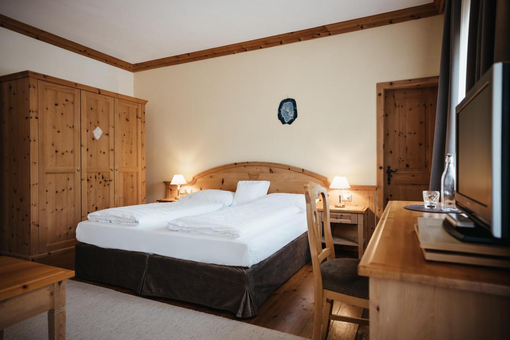 Kristallhotel Corona-krone Hotel